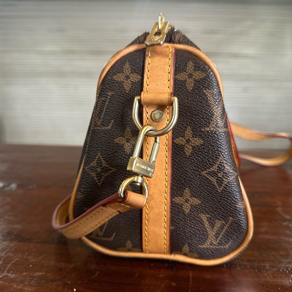 Louis Vuitton Brown speedy 20 bandolier Monogram Handbag - Picture 2 of 8
